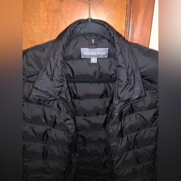 michael kores black vest - Picture 2 of 3